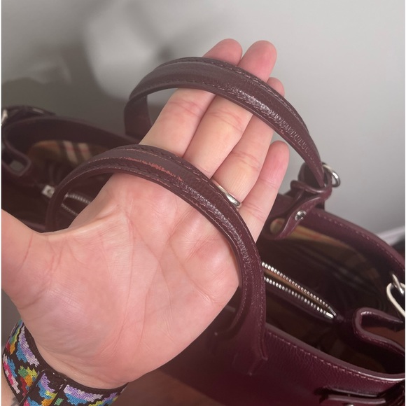 BURBERRY Mahogany Red Pebbled Leather House Check Medium Banner Tote Bag! - Picture 5 of 13